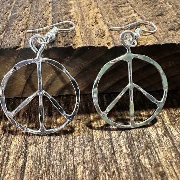 Handmade Artesian Hippie‎ Silver Plated Peace Sign Drop Wire Earrings, Gift Box - Picture 1 of 6